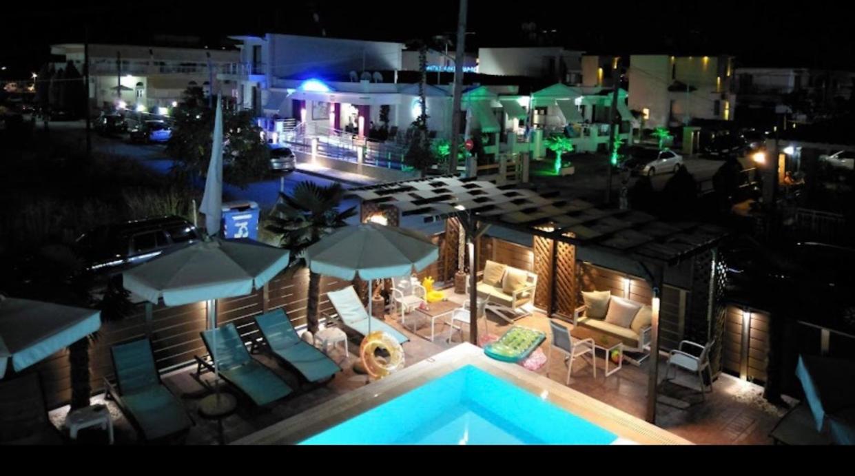 Sea Pearl Luxury Apartments Vrasná Buitenkant foto